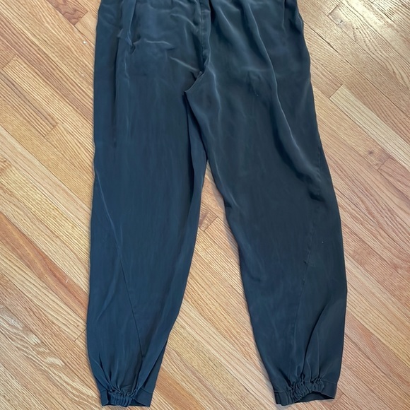 Vince silk one piece short sleeve jumpsuit size small 2 - Picture 8 of 8